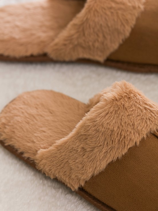 Ev Terliği DEVE TÜYÜ