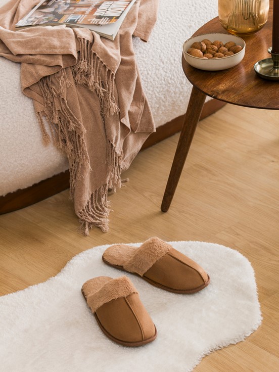 Ev Terliği DEVE TÜYÜ