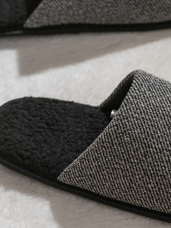 Ev Terliği YENİ SİYAH