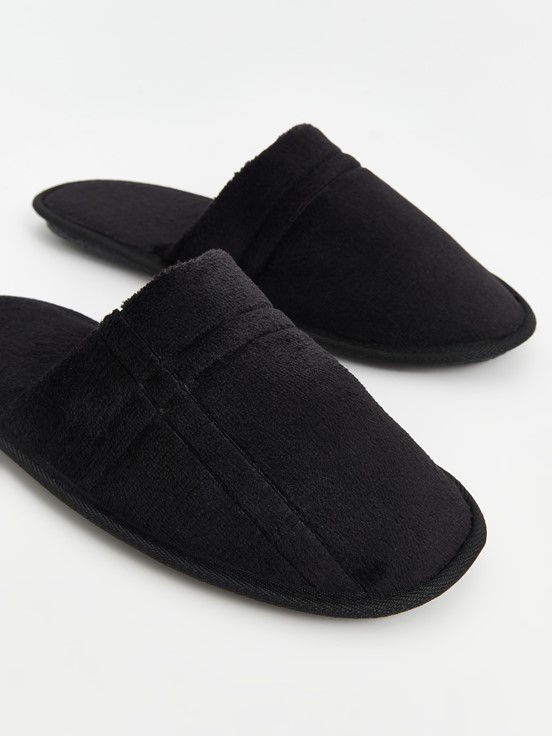 Ev Terliği YENİ SİYAH