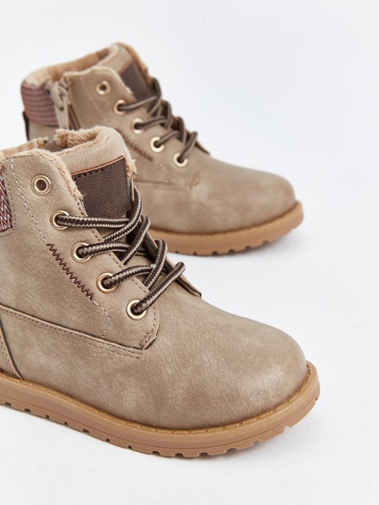 Bot AÇIK KAHVERENGİ