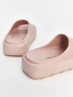 Terlik PEMBE