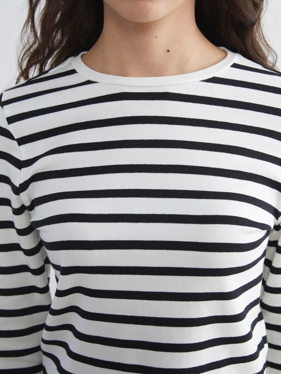 Tişört SİYAH ÇİZGİLİ