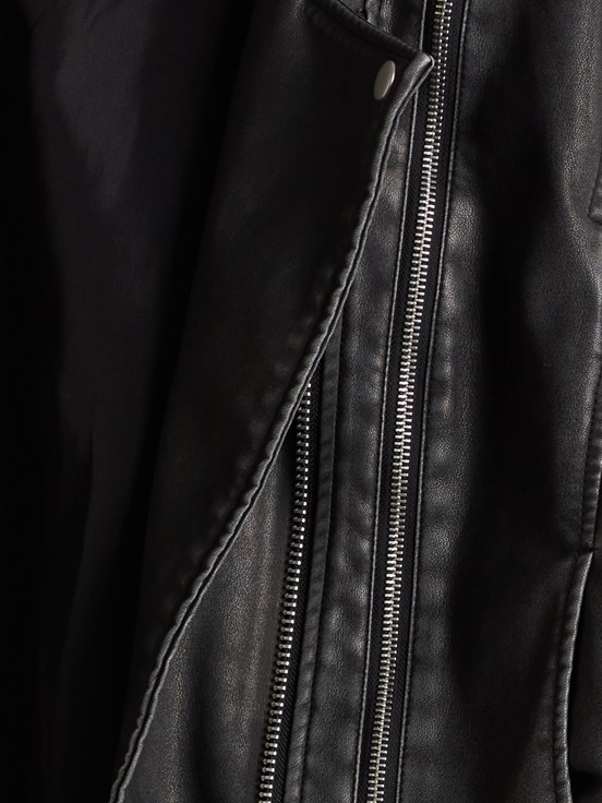 Deri Görünümlü Ceket YENİ SİYAH