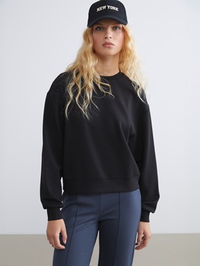 Sweatshirt YENİ SİYAH