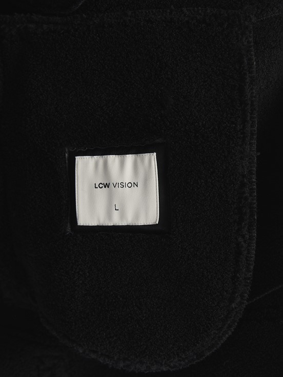 Deri Görünümlü Mont YENİ SİYAH