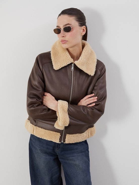 Deri Görünümlü Mont KOYU KAHVERENGİ