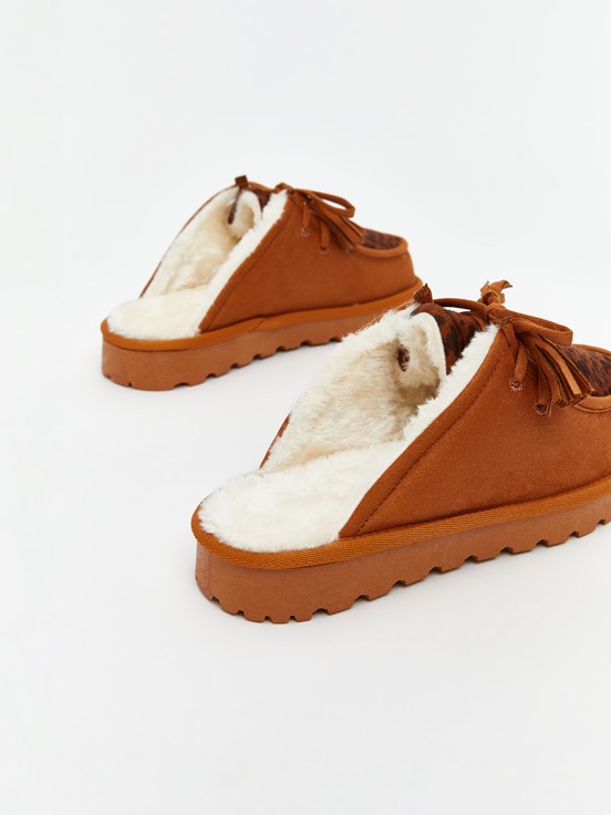 Ev Terliği DEVETÜYÜ