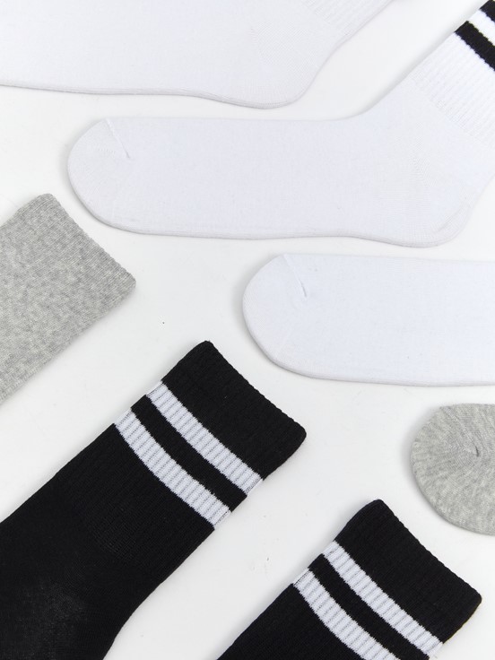 Soket Çorap KARIŞIK RENK İPLİĞİ BOYALI