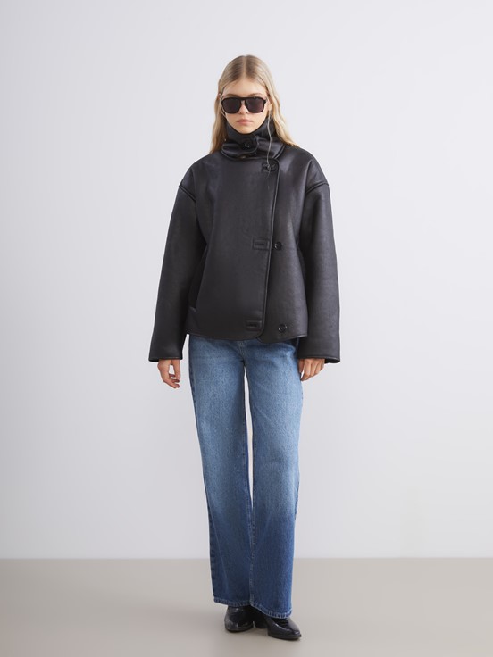 Deri Görünümlü Mont YENİ SİYAH