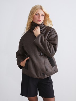 Deri Görünümlü Mont YENİ SİYAH