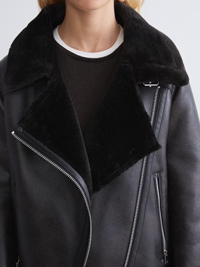 Deri Görünümlü Mont YENİ SİYAH