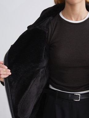 Deri Görünümlü Mont YENİ SİYAH