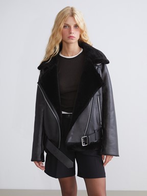 Deri Görünümlü Mont YENİ SİYAH