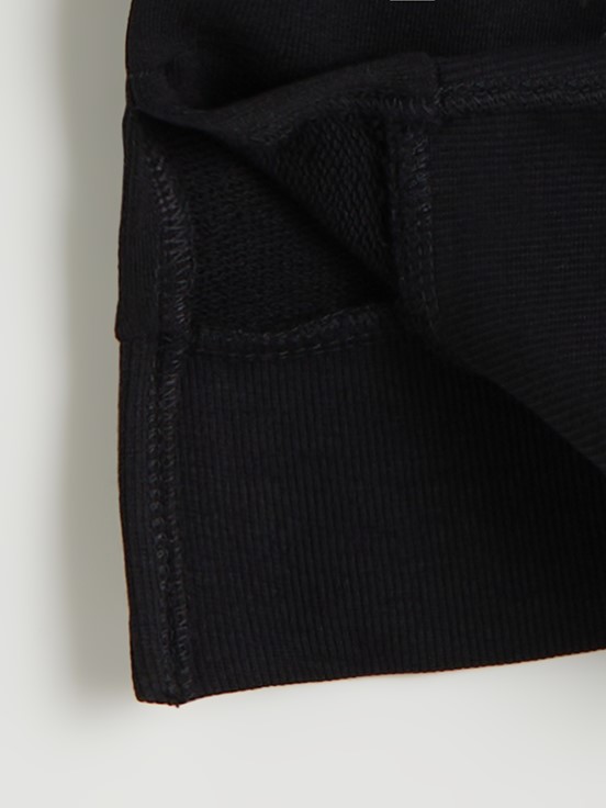 W5EI12Z8 YENİ SİYAH