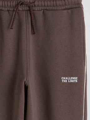 W5FT09Z4 KAHVERENGİ