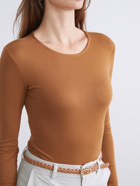 Body AÇIK KAHVERENGİ