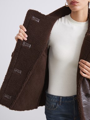 Deri Görünümlü Mont KOYU KAHVERENGİ