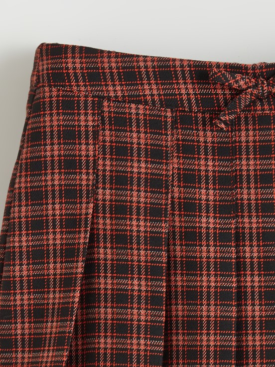 Şort Etek CANLI KIRMIZI EKOSELİ