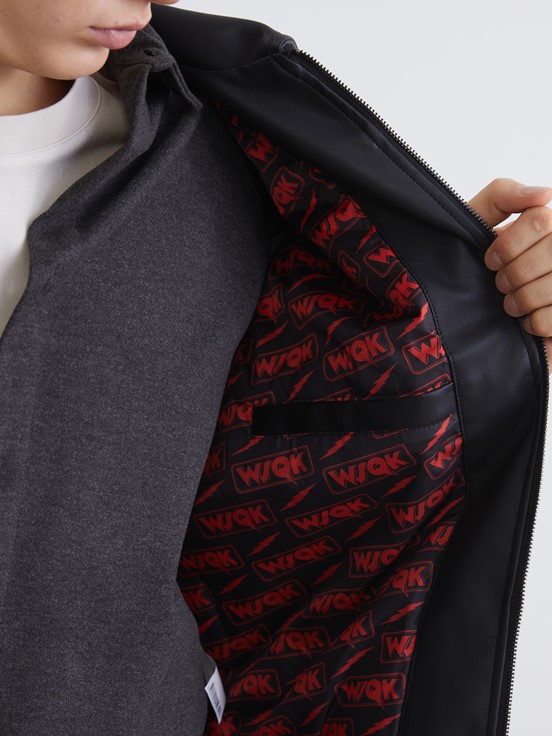 Deri Görünümlü Ceket YENİ SİYAH