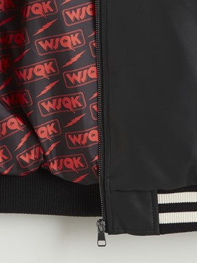 Deri Görünümlü Mont YENİ SİYAH