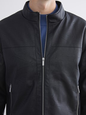 Deri Görünümlü Mont YENİ SİYAH