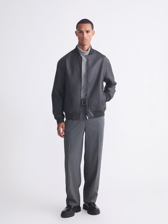 Deri Görünümlü Mont YENİ SİYAH