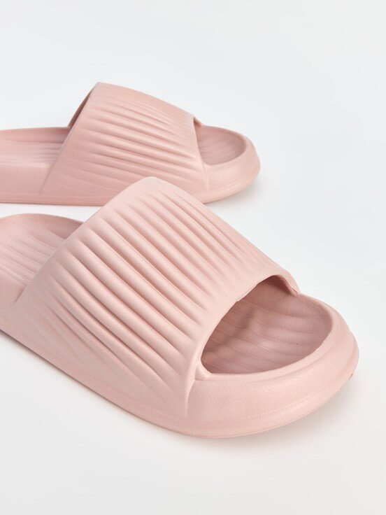 Terlik PEMBE