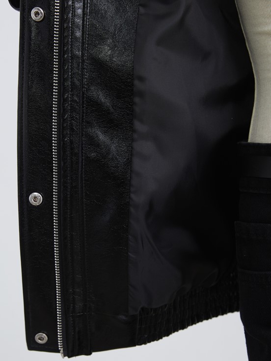 Deri Görünümlü Mont YENİ SİYAH