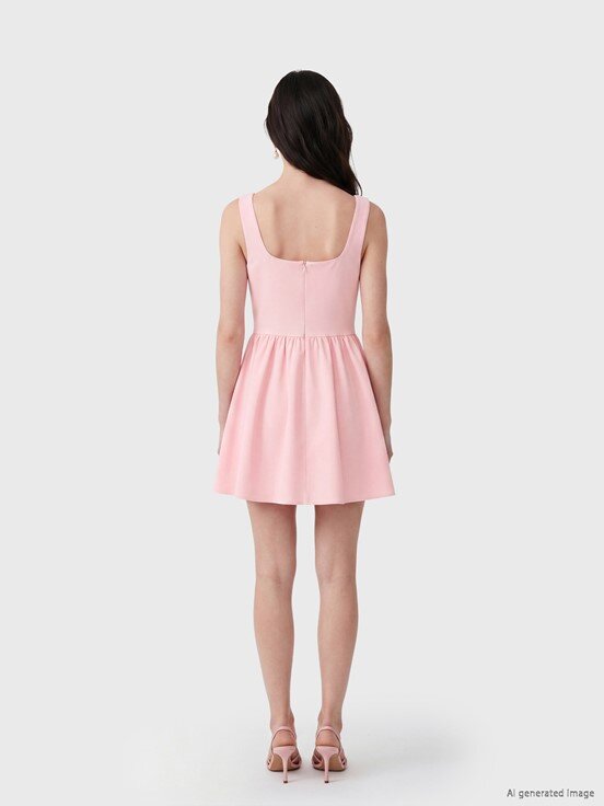 Elbise PEMBE