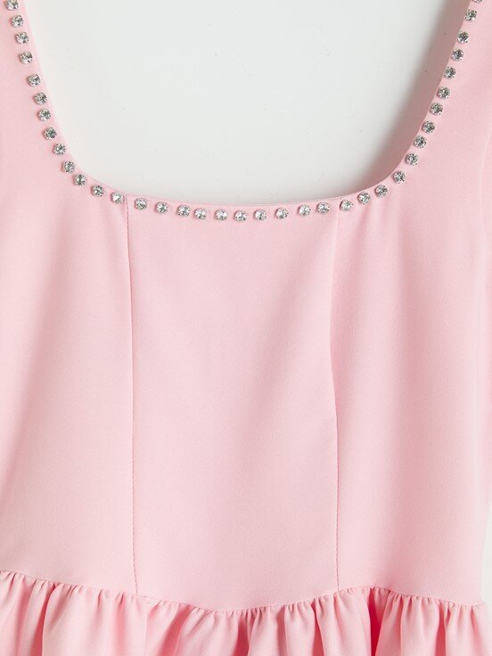 Elbise PEMBE