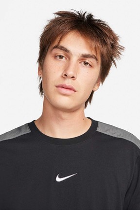 Nike Graphic Tee Erkek T-Shirt