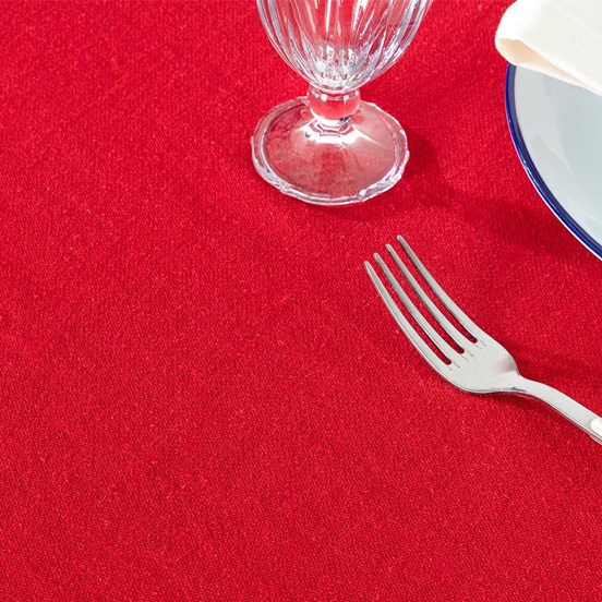 Brigitte Masa Örtüsü