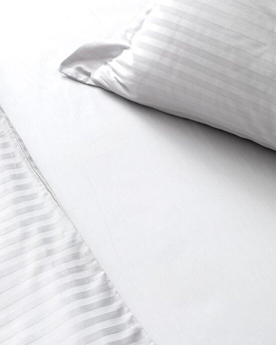 Elicia Super King Size Çizgili Saten Nevresim Takımı