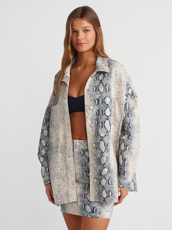 Dilvin Yılan Baskılı Oversize Denim Gömlek