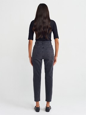 Dilvin Paçası Dikişsiz Eskitmeli Denim Mom Pantolon