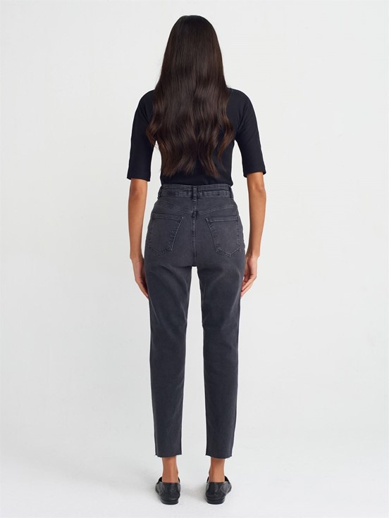 Dilvin Paçası Dikişsiz Eskitmeli Denim Mom Pantolon