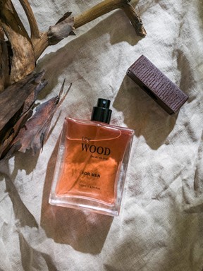 Wood EDT Erkek Parfüm 120 Ml KARIŞIK