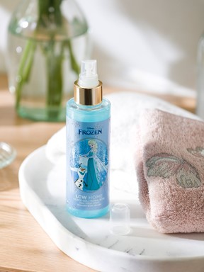 Frozen Baskılı Çiçeksi Kokulu Kadın Simli Vücut Spreyi 150 Ml KARIŞIK BASKILI