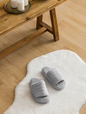 Tek Bantlı Pelüş Kadın Ev Terliği AÇIK BEJ