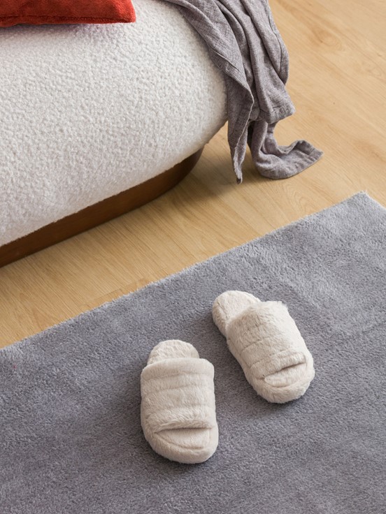 Tek Bantlı Pelüş Kadın Ev Terliği AÇIK BEJ