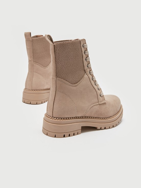 Deri Görünümlü Bağcıklı Kadın Bot BEJ